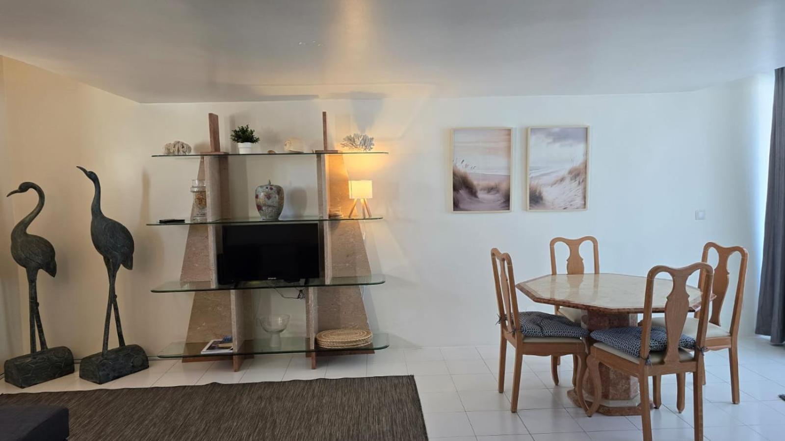 Marina Views Apartment กัวเตย์รา ภายนอก รูปภาพ